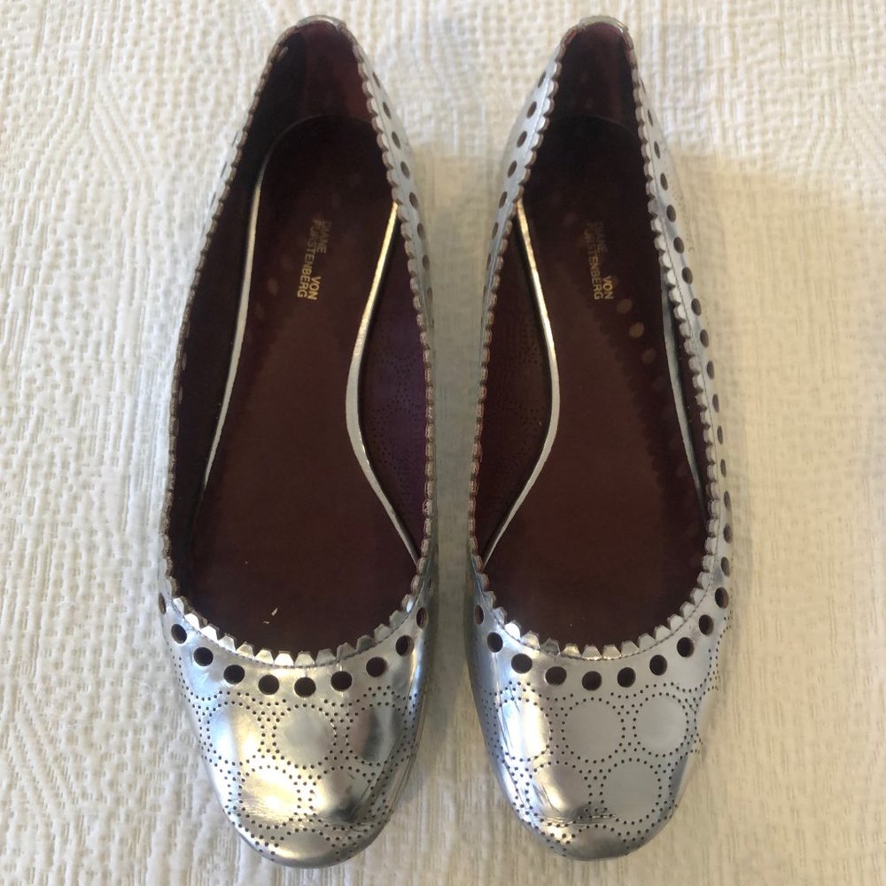 DIANE VON FURSTENBERG Corolla Leather Flats